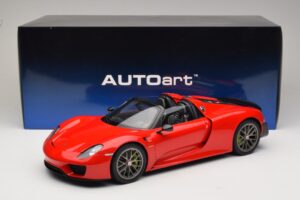 Porsche 918 Spyder Weissach Package Guards Red AUTOart 1:12 12122 Diecast - image 8 of 8