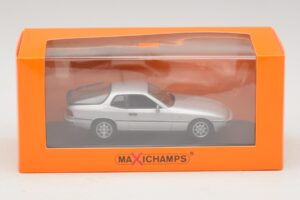 Porsche 924 Silver Maxichamps 1:43 940062120 Diecast - image 5 of 5