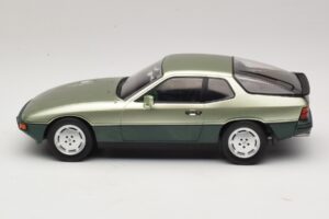 Porsche 924 Turbo Light Green & Dark Green MCG 1:18 MCG18660 Diecast - image 3 of 6