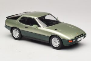 Porsche 924 Turbo Light Green & Dark Green MCG 1:18 MCG18660 Diecast - image 4 of 6