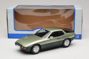 Porsche 924 Turbo Light Green & Dark Green MCG 1:18 MCG18660 Diecast - image 6 of 6
