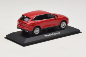 Porsche Cayenne 958 Red Maxichamps 1:43 940063200 Diecast - image 2 of 5