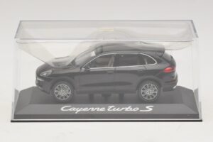 Porsche Cayenne 958 Turbo S Black Minichamps 1:43 WAP0200220E Diecast - image 4 of 5