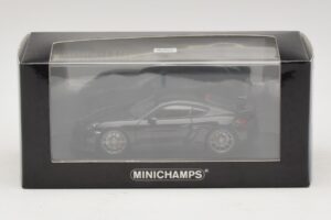 Porsche Cayman GT4 981 Black Metallic Minichamps 1:43 410066121 Diecast - image 5 of 5
