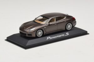 Porsche Panamera 970 S Brown Metallic Minichamps 1:43 WAP0203400E Diecast - image 2 of 5
