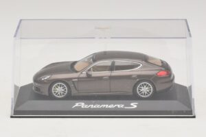 Porsche Panamera 970 S Brown Metallic Minichamps 1:43 WAP0203400E Diecast - image 4 of 5