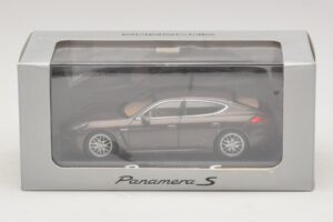 Porsche Panamera 970 S Brown Metallic Minichamps 1:43 WAP0203400E Diecast - image 5 of 5