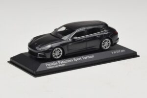 Porsche Panamera 971 4 E-Hybrid Sport Turismo Grey Minichamps 1:43 410066112 Diecast - image 2 of 5