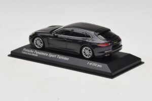Porsche Panamera 971 4 E-Hybrid Sport Turismo Grey Minichamps 1:43 410066112 Diecast - image 3 of 5