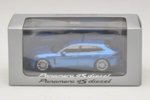 Porsche Panamera 971 4S Diesel Blue Metallic Minichamps 1:43 WAP0207600H Diecast - image 5 of 5