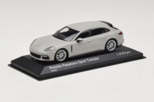Porsche Panamera 971 Sport Turismo 4E-Hybrid Grey Minichamps 1:43 410066114 Diecast - image 2 of 5