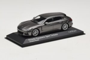 Porsche Panamera 971 Sport Turismo 4S Grey Minichamps 1:43 410066111 Diecast - image 2 of 5