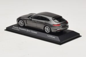 Porsche Panamera 971 Sport Turismo 4S Grey Minichamps 1:43 410066111 Diecast - image 3 of 5