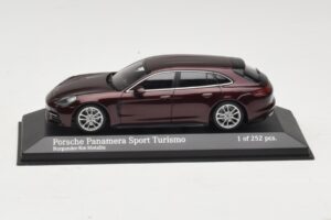 Porsche Panamera 971 Sport Turismo 4S Red Minichamps 1:43 410066110 Diecast