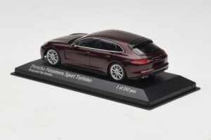 Porsche Panamera 971 Sport Turismo 4S Red Minichamps 1:43 410066110 Diecast - image 3 of 5