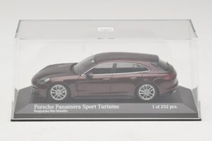 Porsche Panamera 971 Sport Turismo 4S Red Minichamps 1:43 410066110 Diecast - image 4 of 5