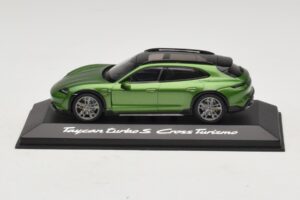 Porsche Taycan Turbo S Cross Turismo Green Minichamps 1:43 WAP0207830M003 Diecast