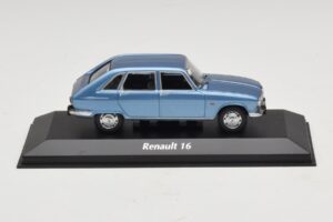 Renault 16 Light Blue Metallic Maxichamps 1:43 940113100 Diecast