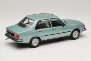 Renault 18 Light Green MCG 1:18 MCG18596 Diecast - image 2 of 6