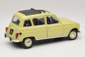 Renault 4L Yellow Solido 1:18 8062 Diecast - image 2 of 7