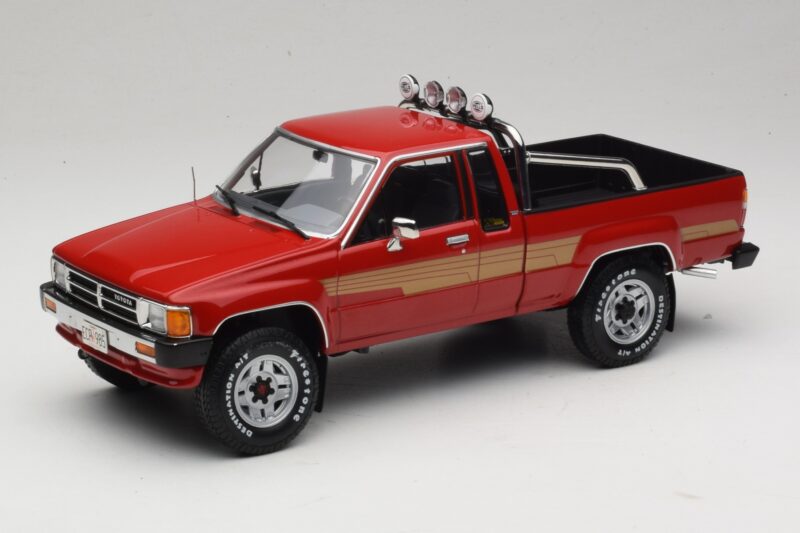 Toyota Hilux N50 Xtra Cab 4x4 Red KK-Scale 1:18 KKDC181562 Diecast