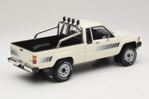 Toyota Hilux N50 Xtra Cab 4x4 White KK-Scale 1:18 KKDC181564 Diecast - image 2 of 6