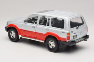 Toyota Land Cruiser J80 Silver Red Road Legends 1:18 92098 Diecast - image 7 of 8
