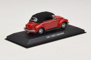 Volkswagen 1302 Cabriolet Red Maxichamps 1:43 940055031 Diecast - image 2 of 5