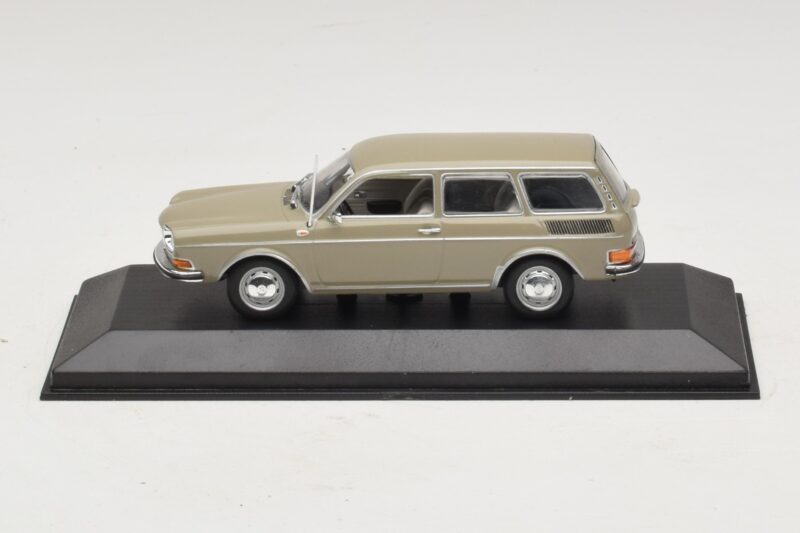 Volkswagen 411 LE Variant Savanna Beige Minichamps 1:43 400051114 Diecast
