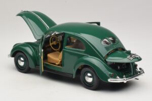 Volkswagen Beetle Green Maisto 1:18 32820 Diecast - image 5 of 8