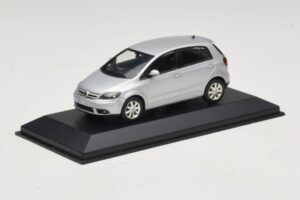Volkswagen Golf Plus Mk5 Silver Replacement Box Minichamps 1:43 400054370-R1 Diecast - image 2 of 5