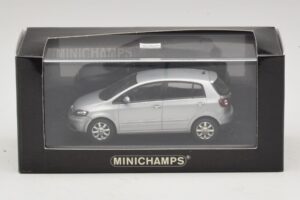 Volkswagen Golf Plus Mk5 Silver Replacement Box Minichamps 1:43 400054370-R1 Diecast - image 5 of 5