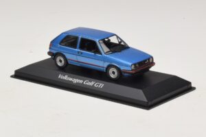 Volkswagen Golf GTI Mk2 Blue Metallic Maxichamps 1:43 940054120 Diecast - image 3 of 5