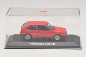 Volkswagen Golf GTI Mk2 Red Maxichamps 1:43 940054121 Diecast - image 4 of 5