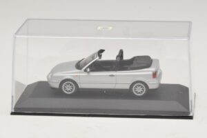 Volkswagen Golf Mk4 Cabriolet Silver Dealer Edition Minichamps 1:43 GOLF004 Diecast - image 4 of 5