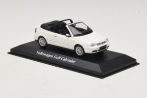 Volkswagen Golf Mk4 Cabriolet White Maxichamps 1:43 940058330 Diecast - image 3 of 5
