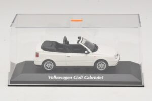 Volkswagen Golf Mk4 Cabriolet White Maxichamps 1:43 940058330 Diecast - image 4 of 5