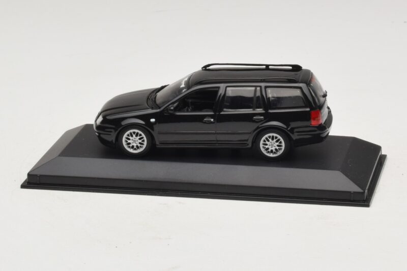 Volkswagen Golf Mk4 Variant Sport Highline BBS Edition Black Replacement Box Minichamps 1:43 Volkswagen Golf Mk4 Variant Sport Highline BBS Edition Black Replacement Box Minichamps 1:43 GOLF008-R1 Diecast