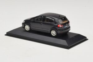Volkswagen Golf Plus Mk5 Black Minichamps 1:43 GOLF007 Diecast - image 3 of 5