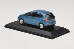 Volkswagen Golf Plus Mk5 Blue Metallic Replacement Box Minichamps 1:43 GOLF02-R1 Diecast - image 3 of 5