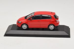 Volkswagen Golf Plus Mk5 Tornado Red Replacement Box Minichamps 1:43 Volkswagen Golf Plus Mk5 Tornado Red Replacement Box Minichamps 1:43 821911110-R1 Diecast