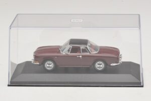 Volkswagen Karmann Ghia Red With Black Roof Minichamps 1:43 GHIA002 Diecast - image 4 of 5