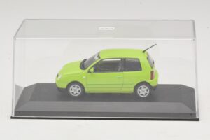 Volkswagen Lupo Green Minichamps 1:43 430058101 Diecast - image 4 of 5