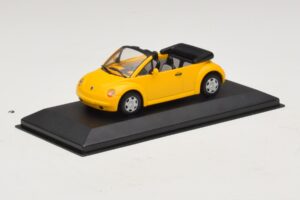Volkswagen New Beetle Cabriolet Yellow Minichamps 1:43 BEETLE002 Diecast - image 2 of 5