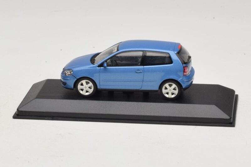 Volkswagen Polo 9N3 Blue Minichamps 1:43 Volkswagen Polo 9N3 Blue Minichamps 1:43 POLO001 Diecast