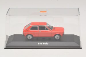 Volkswagen Polo Mk1 Red Maxichamps 1:43 940050500 Diecast - image 4 of 5