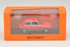 Volkswagen Polo Mk1 Red Maxichamps 1:43 940050500 Diecast - image 5 of 5