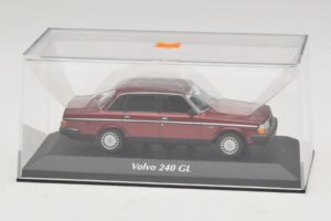 Volvo 240 GL Dark Red Metallic Maxichamps 1:43 940171401 Diecast - image 4 of 5