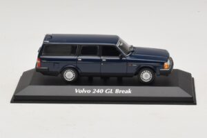 Volvo 240 GL Estate Dark Blue Maxichamps 1:43 940171412 Diecast