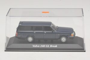 Volvo 240 GL Estate Dark Blue Maxichamps 1:43 940171412 Diecast - image 4 of 5